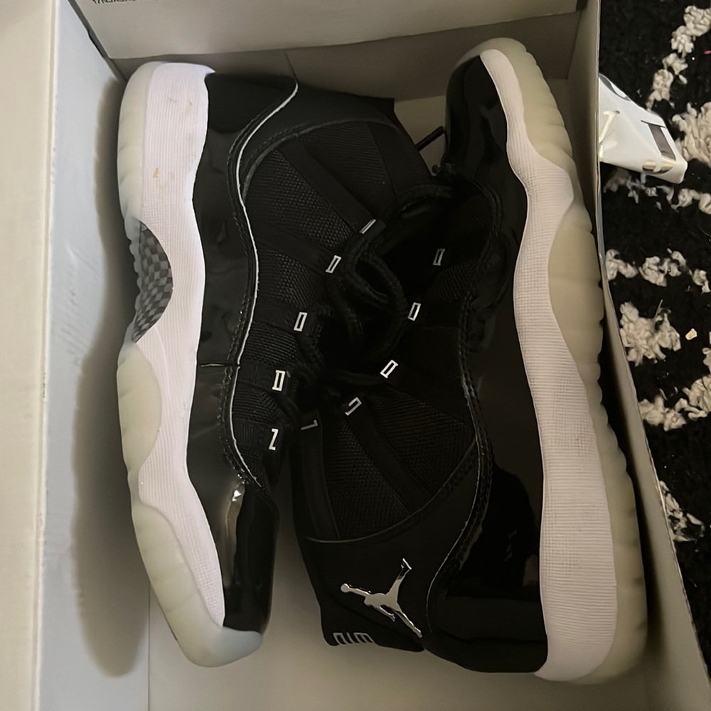 SIZE 7 Jordan 11s WORN ONCE